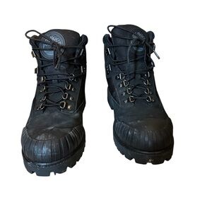 Timberland Men's Black Boots - EUC